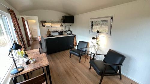 Garciaz Apartment | Luxe pipowagens op Finca El Zorro Holandés