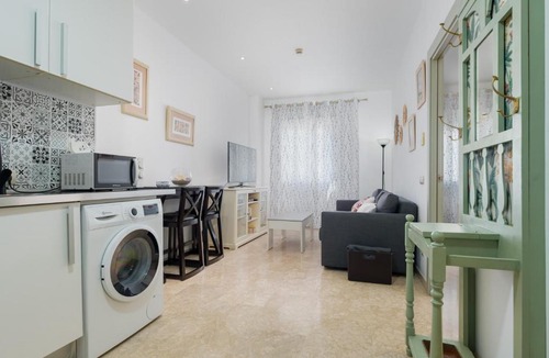 Bormujos Apartment | LuxSevilla Apartment Piscina