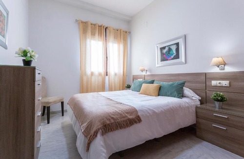 Bormujos Apartment | LuxSevilla Moderno Piscina Parking