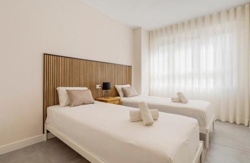 La Cala de Mijas Apartment | Luxury 3 BR Apartment with Terrace, pool & gym
