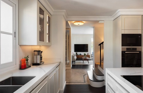 Guadalmina Villa | Luxury 3BR House with Pool & Stunning Interiors
