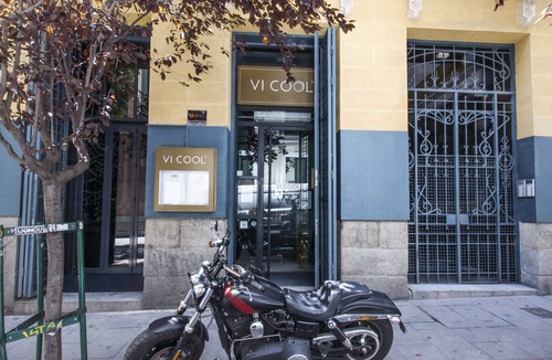 Huertas Apartment | Luxury Apart. Centro, Barrio Letras, Walk to Museums, Plazas and GranVia. .
