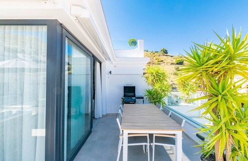 Competa Apartment | Luxury Apartment in Competa with Mountain View, Garden and Wi-Fi