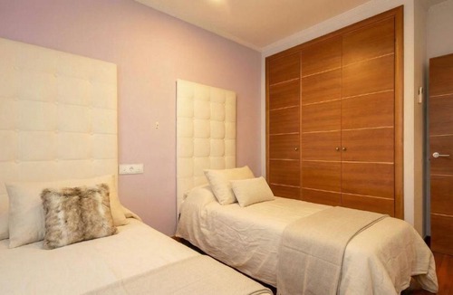 San Bernardo Apartment | Luxury apt in Plaza de España - FREE parking