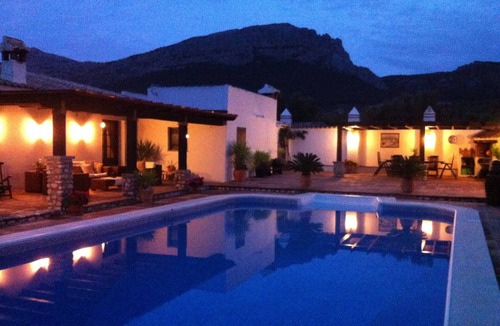 Villanueva del Trabuco Villa | Luxury villa, 2 pools, jacuzzi, wifi, equestrian