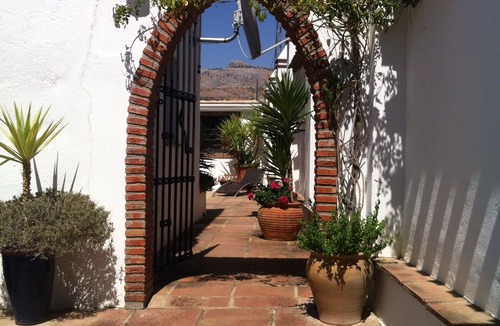 Villanueva del Trabuco Villa | Luxury holiday retreat, 2 swimming pools, jacuzzi, free fast Wi-Fi, Equestrian.
