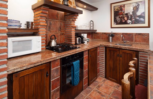 Villanueva del Trabuco Villa | Luxury holiday retreat, 2 pools, heated jacuzzi and free fibre optic WiFi and equestrian facilities