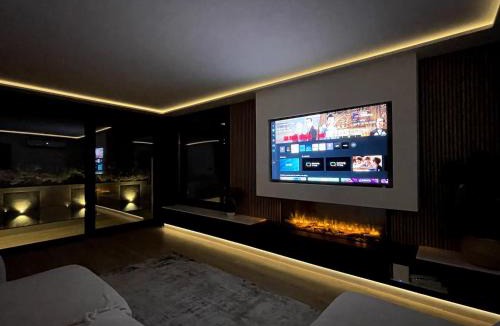 Peligros Villa | Luxury Home in Granada with Heated Pool