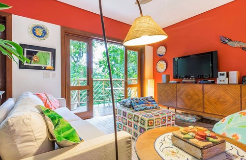 Veloso House | Luxury house 5 minutes from Curral Beach, Ilhabela, in a gated community.