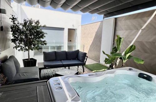 San Vicente Apartment | Luxury & Lovely 3 bedroom with Hot tub/Spa/Jacuzzi