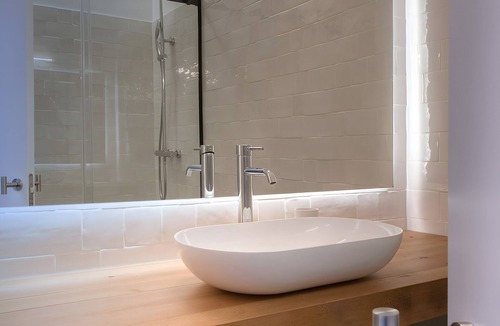 Abarca de Campos Apartment | Luxury Luz del Canal Room in Palencia with Wi-Fi