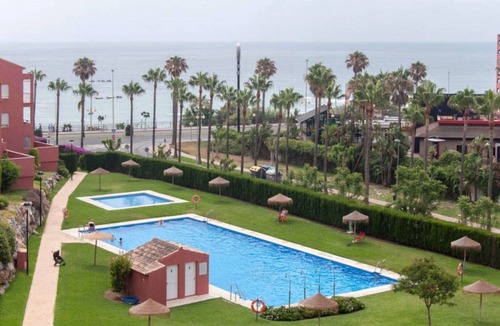 Torrequebrada Apartment | LUXURY PENTHOUSE 3 BEDROOMS AND 2 BATHS NEAR THE BEACH