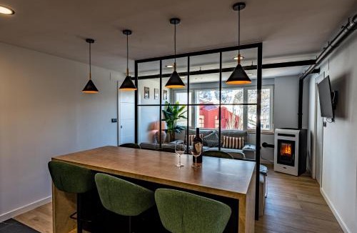 Pradollano Apartment | Luxury refurnished apartment with Private Parking close to ski slopes