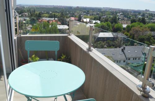 Canillas Apartment | Luxury renovated apartment with terrace in Madrid