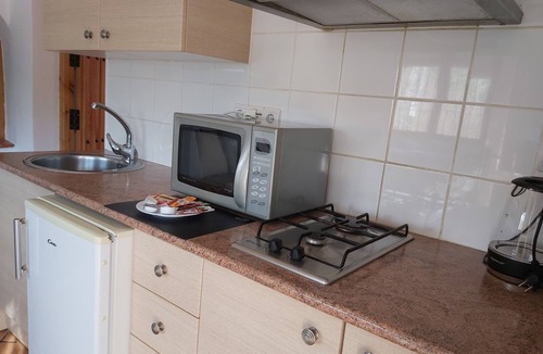 Iznajar Apartment | Luxury Roof Terrace Apartment With Amazing Views, a chlorine free Pool/hot tub