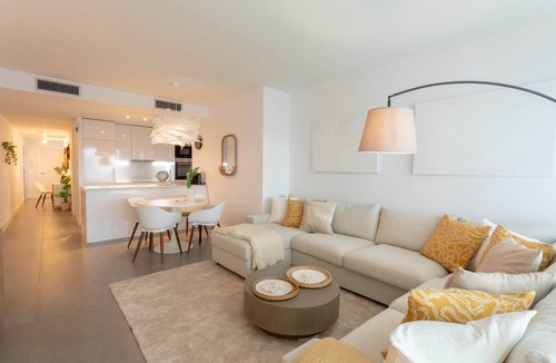 Puerto de la Duquesa Apartment | Luxury Seaview Resort Apartment