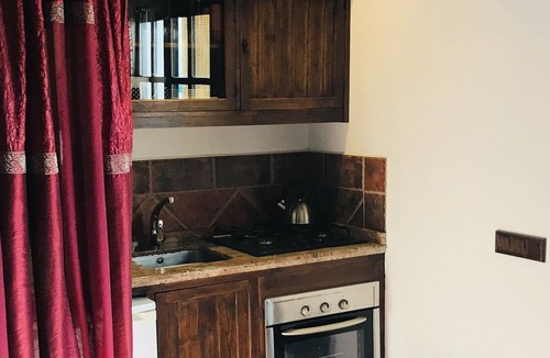 Villanueva del Trabuco Apartment | Luxury Studio, 2 pools, jacuzzi, WiFi, equestrian