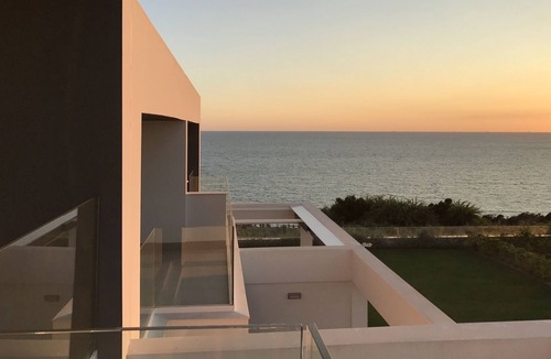 El Puerto de Santa Maria Ski Chalet | Luxury villa, 225 m2, with sea views, in exclusive urbanization
