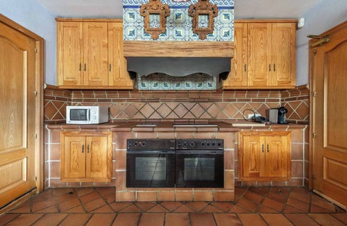 Navalafuente House | Luxury Villa 6 Bed Pool & Events