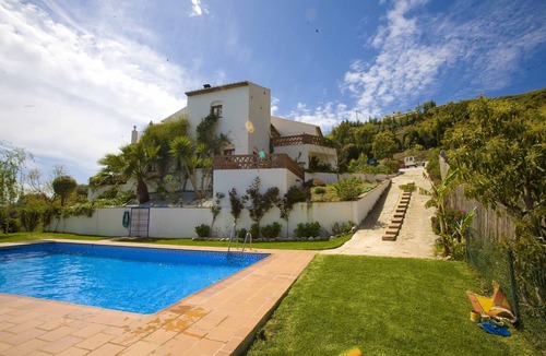 Frigiliana Villa | Luxury Villa 7 minutes from the beach.Pool, sea view , wifi,ping-pong