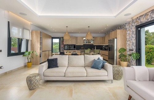 Guadalmina Villa | Luxury villa close to Marbella with private pool and garden