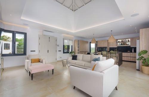 Guadalmina Villa | Luxury villa close to Marbella with private pool and garden