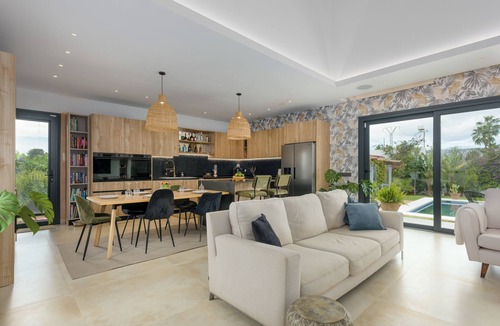 Guadalmina Villa | Luxury villa close to Marbella with private pool and garden