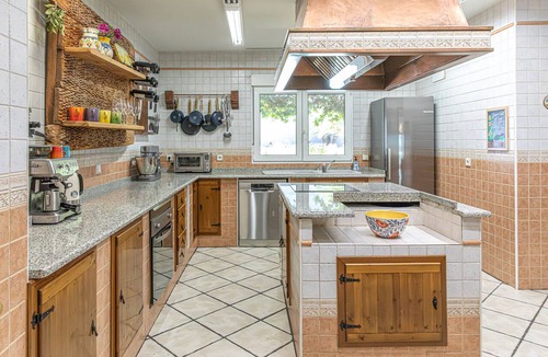 Soto del Real Ski Chalet | Luxury Villa Near Madrid - Pool, Cinema, Mountain Views & La Pedriza