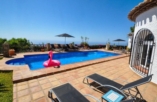 Salobrena Villa | Luxury villa stunning views, private heatable pool