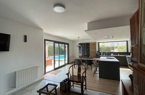 Otura House | Luxury Villa with Private Pool Near Granada, the Alhambra & Sierra Nevada