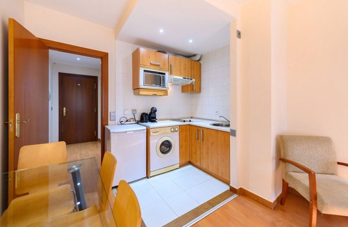 Cotos Apartment | M (MLE16A2320) Expanded bedroom 1 bedroom in Chamartín