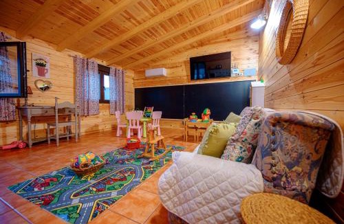 Guadamur House | Madera y Miel Casa Rural con niños en Puy du Fou