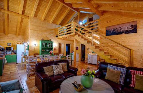 Guadamur House | Madera y Miel Casa Rural con niños en Puy du Fou