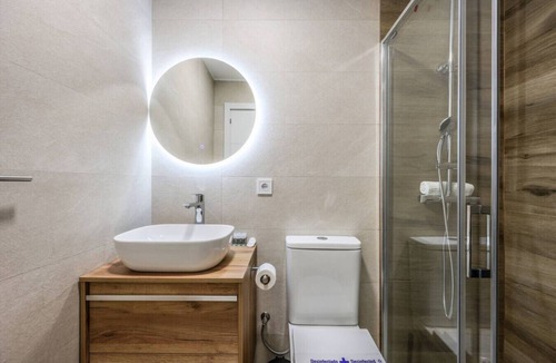 San Diego Apartment | Madrid Stay | Double Room near Atocha