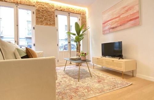Las Acacias Apartment | Madrid stay with Parking