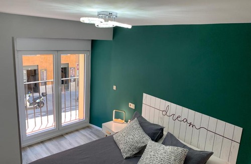 Palacio Apartment | Madrid Villa Suites Aquamarina
