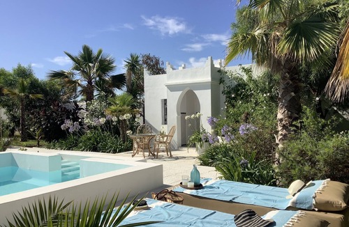 Chiclana de la Frontera Apartment | MAGNIFICENT KASBAH ANDALUZ *apartment with swimming pool & terrace* (in French)