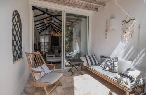 San Pedro de Alcantara Villa | Magnificent 3-bedroom Andalusian family villa near the beach and Puerto Banús
