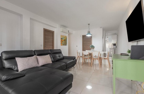 Los Tilos Apartment | Malaga Vialia Estación Ave y tren