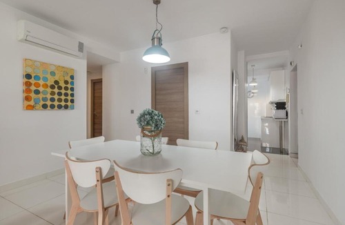 Los Tilos Apartment | Malaga Vialia Estación Ave y tren