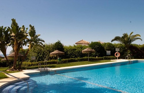 Urbanizacion Costabella Apartment | Marbella Las Chapas Semarango Beach Flat 1 minute