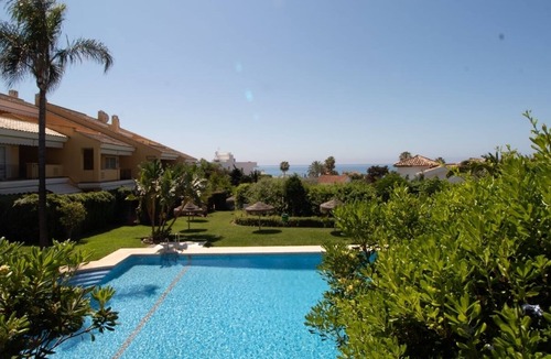 Urbanizacion Costabella Apartment | Marbella Las Chapas Semarango Beach Flat 1 minute