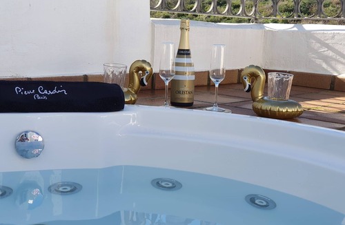 San Roque Ski Chalet | Marina Alcaidesa 2305 Luxury Golf House