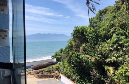 Prainha Apartment | MARTIM DE SA. PE IN THE SAND, 03 BEDROOMS, WI FI, SMART TV