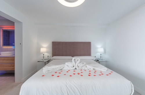 Carratraca Bed & Breakfast | Maya Double Whirlpool Room
