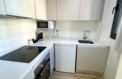 Armilla Apartment | Medina Suites by Medina Living