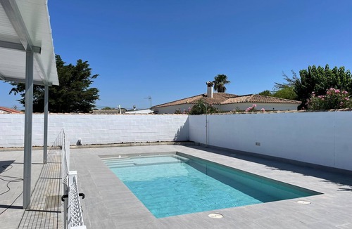 Hozanejos Ski Chalet | Miamar II House in Chiclana