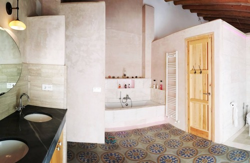 Vejer de la Frontera Villa | Milagro de Algar is a beautifully restored farmhouse in the heart of Andalusia
