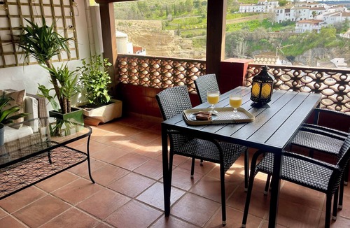 Setenil de las Bodegas House | Mirador de San Benito House