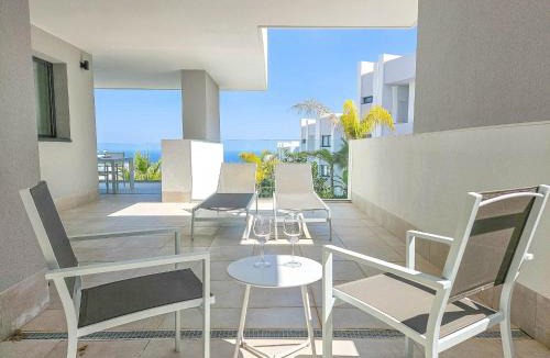 Puerto de la Duquesa Apartment | Modern 3 bedroom apartment with amazing facilities